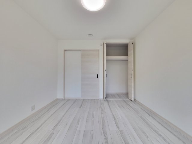 松ケ丘1丁目1区画・未入居戸建の洋室