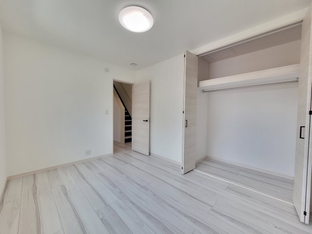 松ケ丘1丁目1区画・新築戸建の洋室