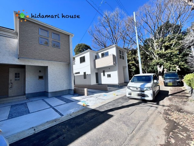 蓮田市上２期　新築戸建　グラファーレ03の前面道路含む現地写真