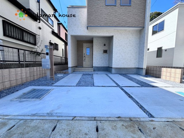 蓮田市上２期　新築戸建　グラファーレ03の駐車場