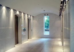 JRE梅田スクエアビルの内装|きれいな内装です