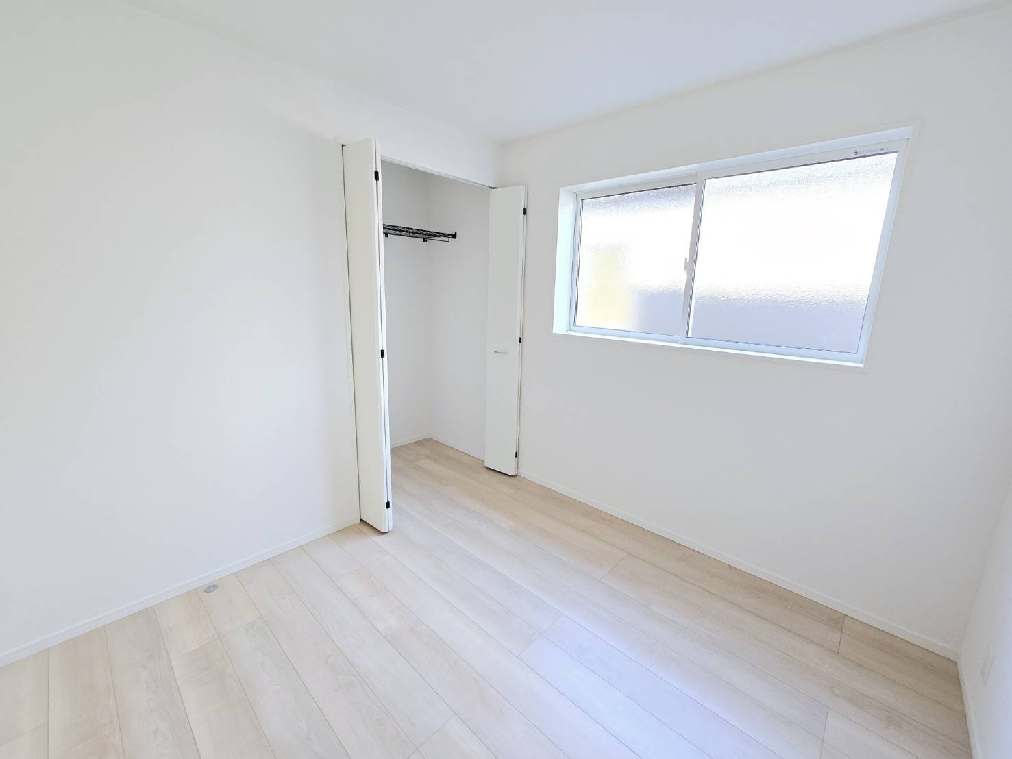 クレイドルガーデン八戸市南類家　第3　2号棟の洋室