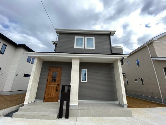 いろどりアイタウン富里町七栄　11号棟の外観