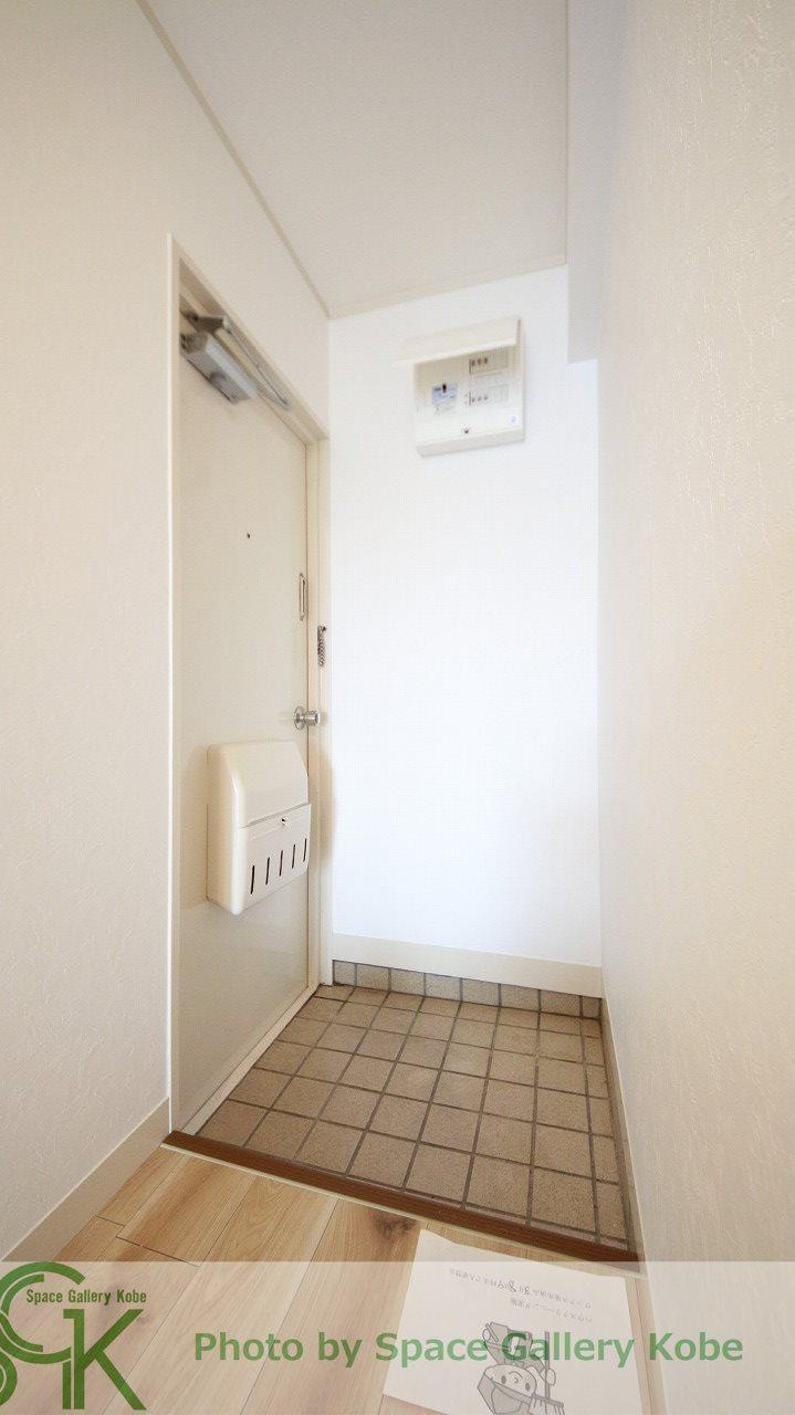 霞ヶ丘レジデンスの玄関|※お部屋により仕様が異なる場合があります。