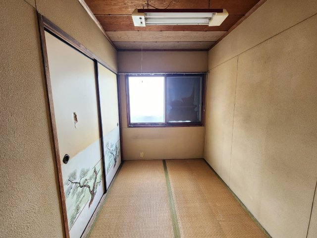 高槻市寿町2丁目の和室|和室（約3帖）
書斎・趣味部屋としても丁度良い和室です。