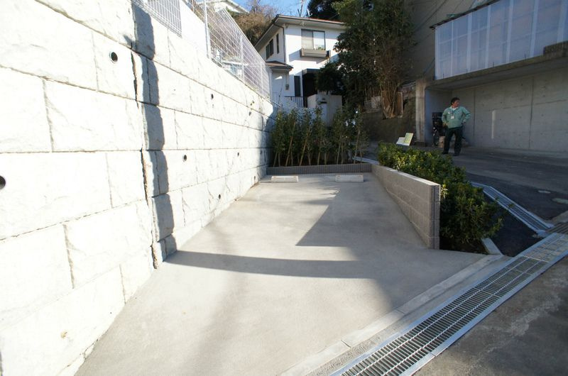 リブリ・鎌倉Ⅱの駐車場