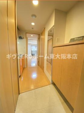 PHOENIX難波EAST　仲介手数料無料の玄関
