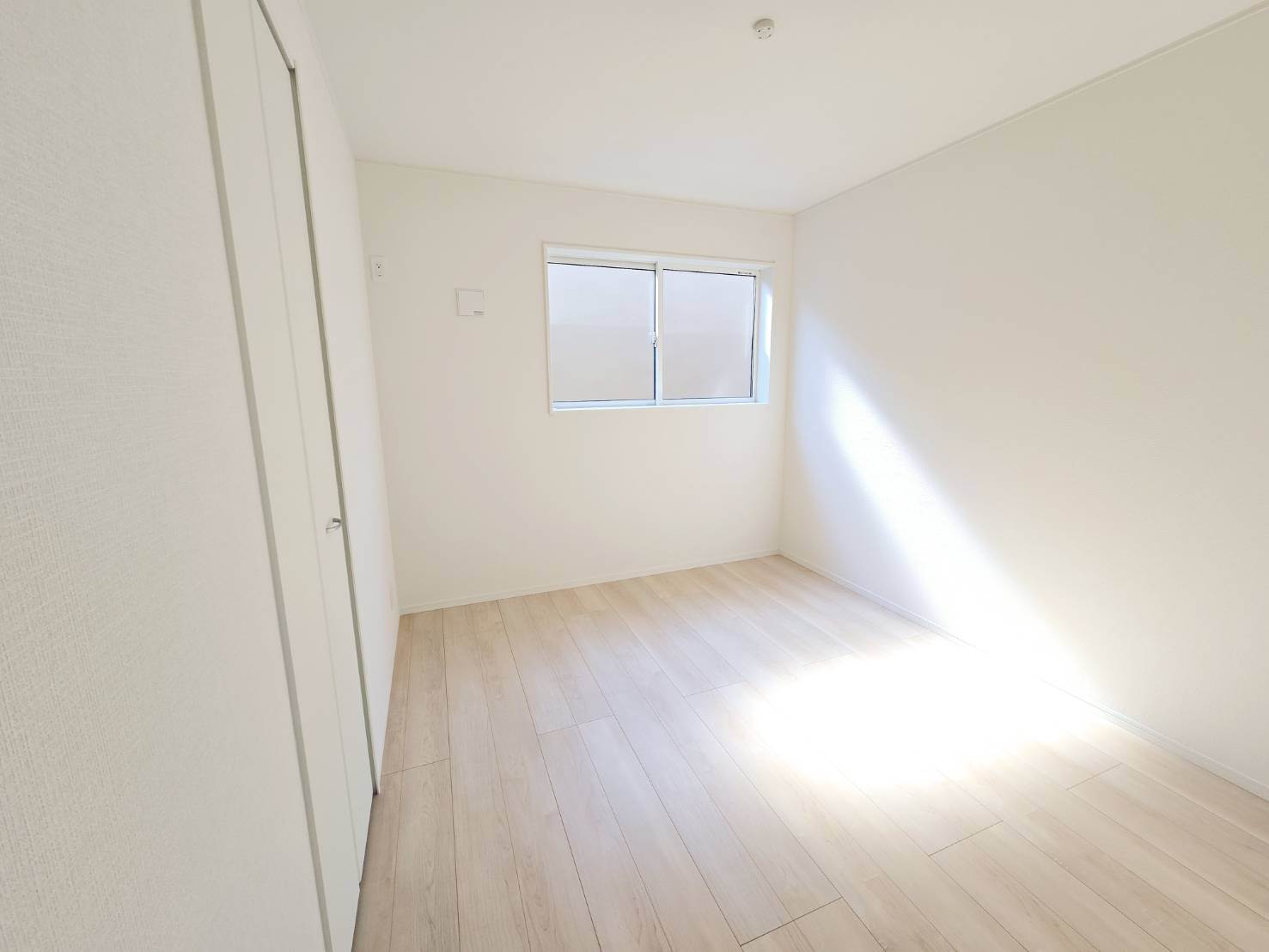 クレイドルガーデン八戸市南類家　第3　3号棟の洋室