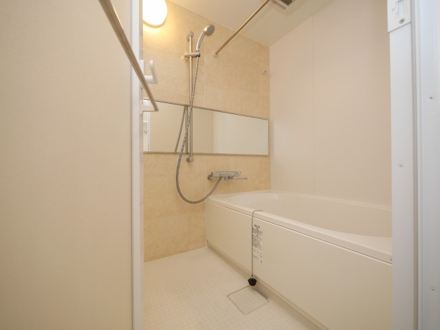 スプランディッド新大阪Ⅴの浴室