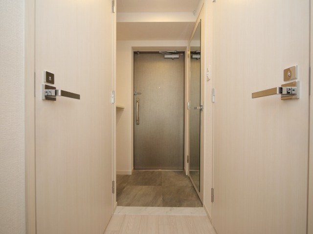 スプランディッド新大阪Ⅴの玄関