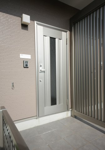 メゾネットパーク明和のエントランス