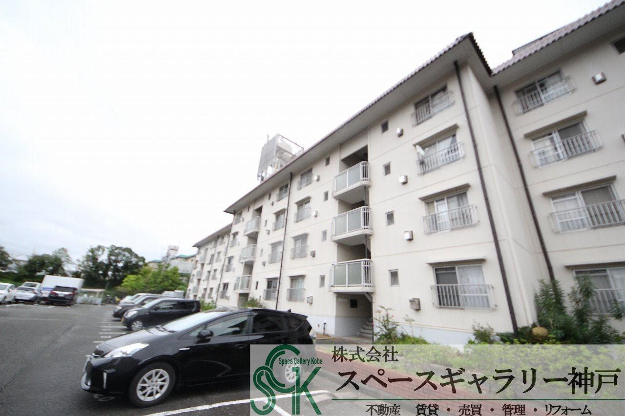 桃山台ハイツの外観