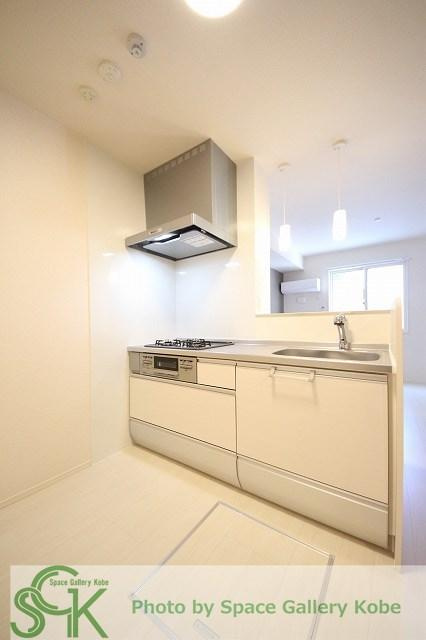 ラ　コンフィアンス明石のキッチン|※お部屋により仕様が異なる場合があります。