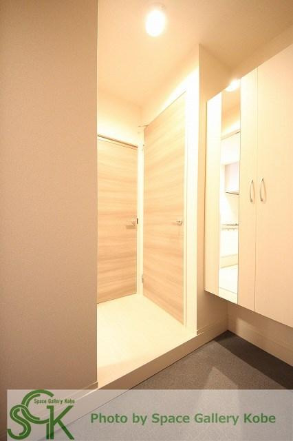 ラ　コンフィアンス明石の玄関|※お部屋により仕様が異なる場合があります。