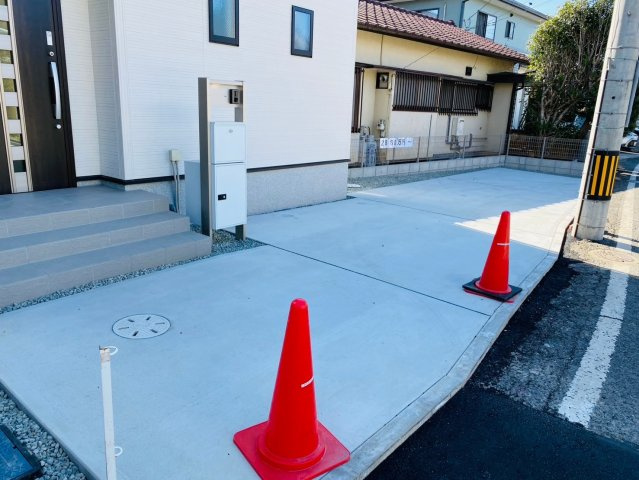 リナージュ／東区若葉23-1期／１号棟の駐車場|カースペースがあります。２台駐車可能。