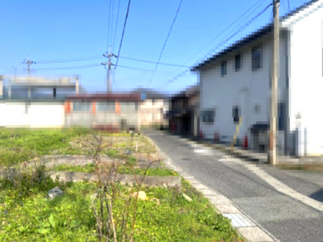 高島市マキノ町沢中古戸建の前面道路含む現地写真