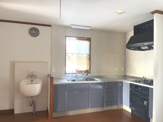 高島市マキノ町沢中古戸建のキッチン