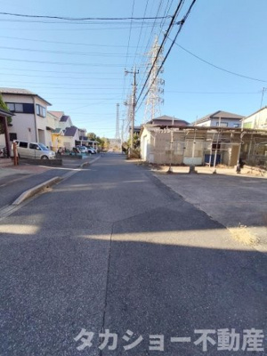【前面道路含む現地写真】 | 市原市五所　中古戸建（二世帯住宅）