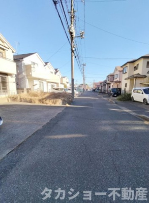 【前面道路含む現地写真】 | 市原市五所　中古戸建（二世帯住宅）