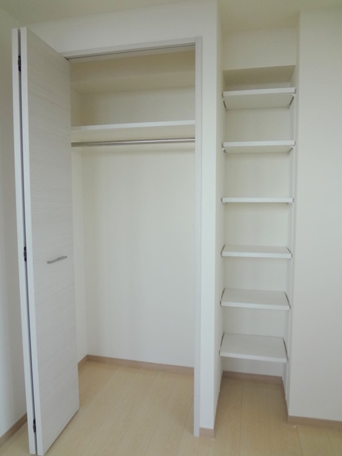 朝日マンションの収納|ちょうどよい広さのクローゼット