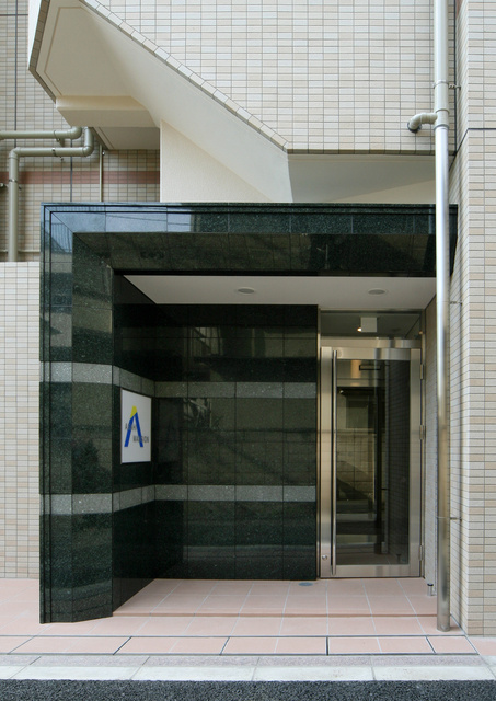 朝日マンションのエントランス