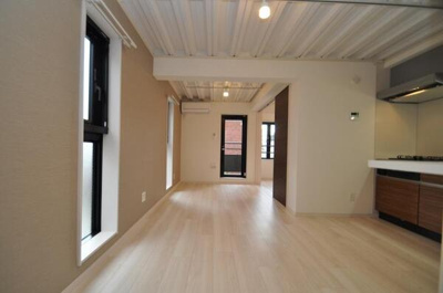 【居間・リビング】 | クレールアクシアⅡ | 別号室の写真になります。現況優先。