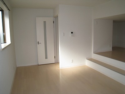 【内装】 | メゾネット千早 | 別号室の写真になります。現況優先。