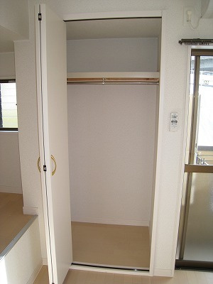 【収納】 | メゾネット千早 | 別号室の写真になります。現況優先。