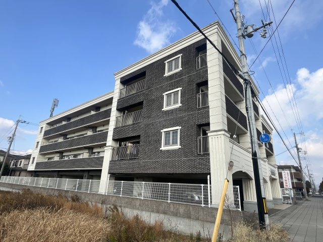 ハッピーコート飾磨の外観