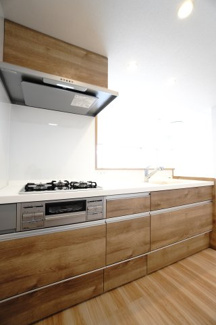 【キッチン】 | 【上質リノベ】ローレルコートアネスト宮島口 | 室内（2025年3月22日13：00頃）撮影