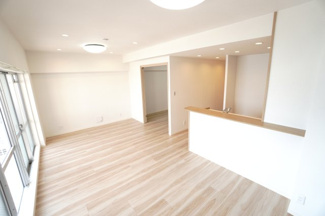 【居間・リビング】 | 【上質リノベ】ローレルコートアネスト宮島口 | 室内（2025年3月22日13：00頃）撮影