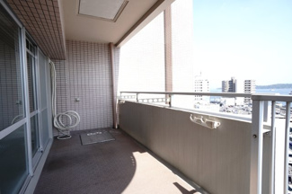 【バルコニー】 | 【上質リノベ】ローレルコートアネスト宮島口 | 現地（2025年3月22日13：00頃）撮影