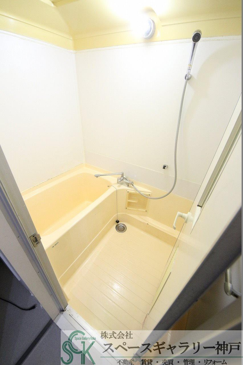 ネオコーポ明舞・弐番館の浴室|※お部屋により仕様が異なる場合があります。