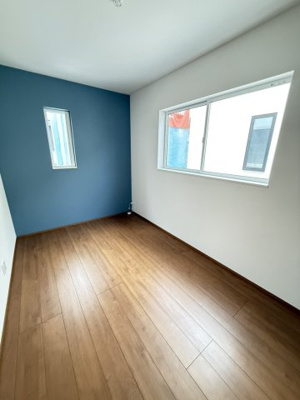 【洋室】 | 八幡2丁目戸建 | 北東側5帖