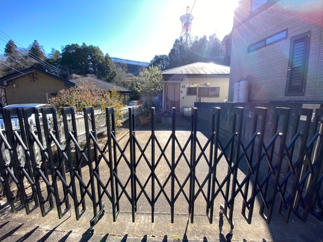 成田市郷部　平屋戸建の駐車場