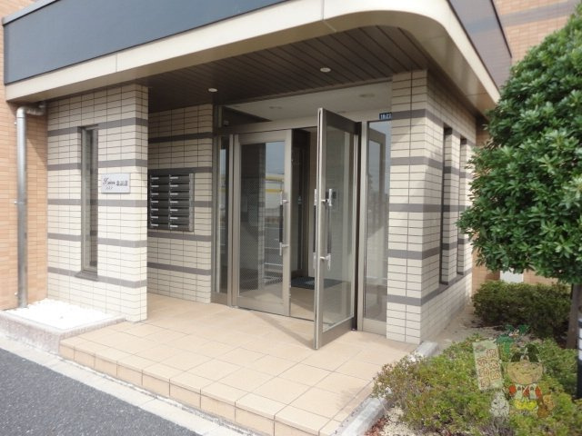 シオン北長瀬のエントランス