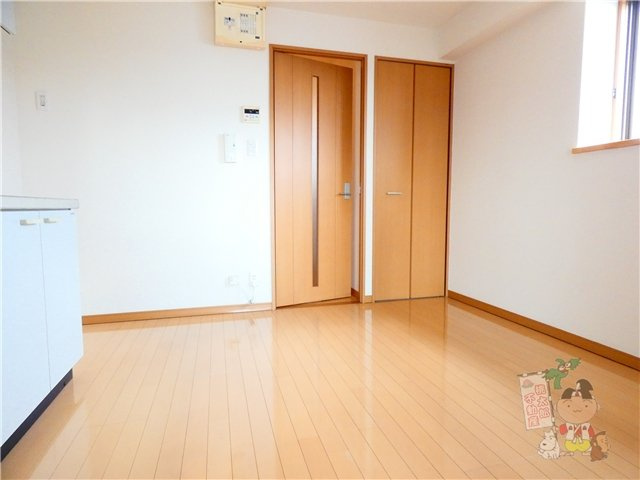 シオン北長瀬の居間・リビング