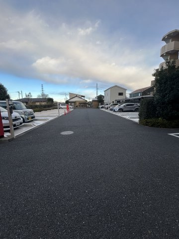 3LDK+WIC 南東向き　駅徒歩約15分の駐車場|駐車場は機械式と平面があります