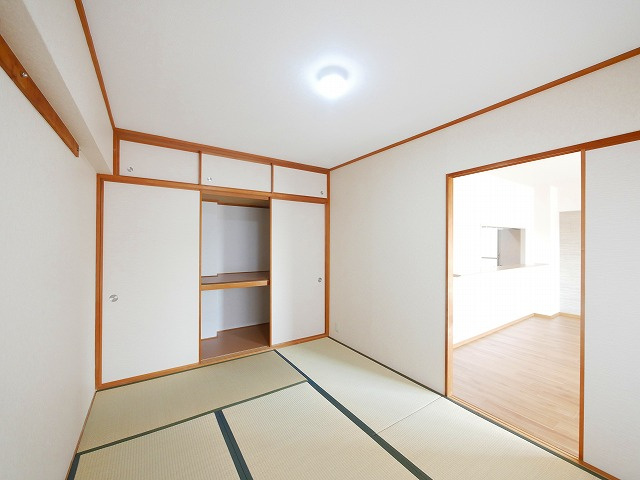 ローレルスクエア木津川台第１期１番館の和室|趣のある和室です