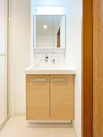 横尾2団地87号棟の独立洗面台|独立洗面台で身支度をすべて済ませてしまいましょう