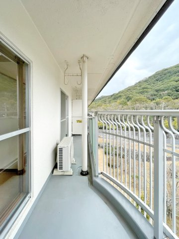 横尾2団地87号棟のバルコニー