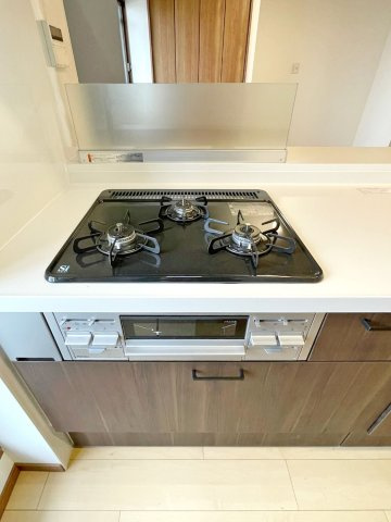 横尾2団地87号棟のキッチン|3口ガスコンロ