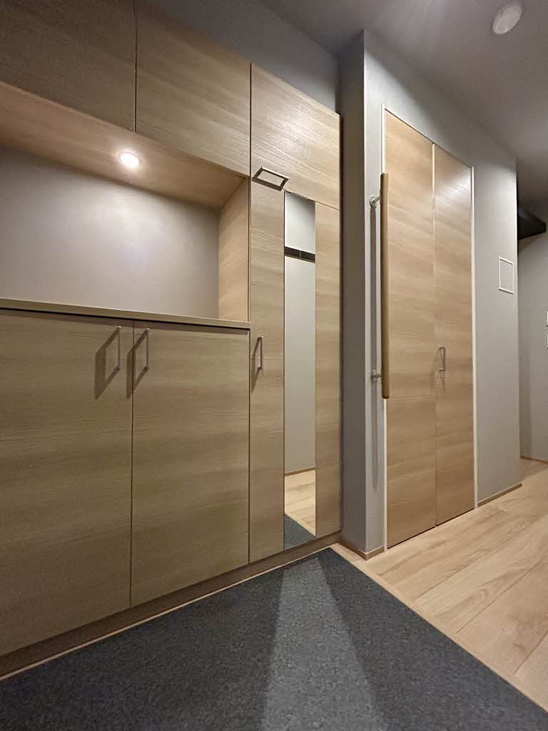 熊本市中央区新町３丁目の賃貸マンションの玄関