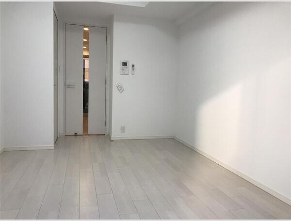 S-RESIDENCE新大阪駅前の居間・リビング