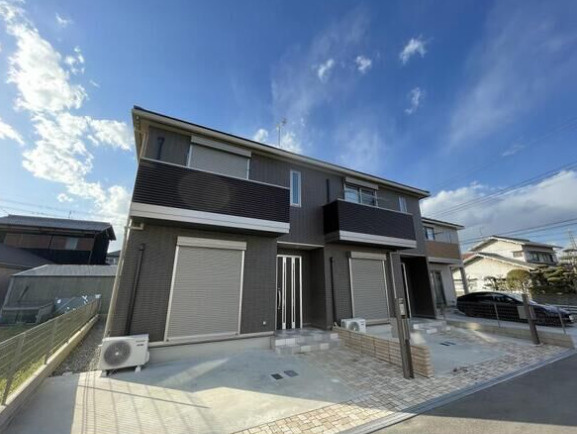 ラフ　ラ　ガーデン　F棟の駐車場|※パース写真