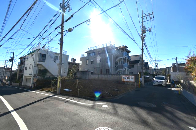 和田1丁目・売地の前面道路含む現地写真