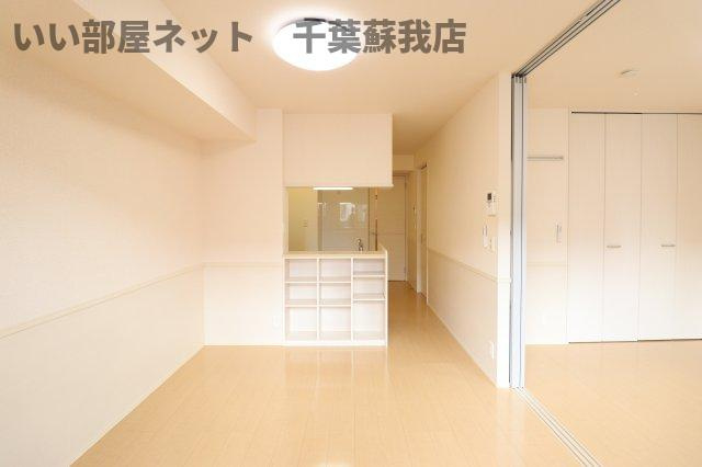 ブリランテAの居間・リビング|ゆったり過ごせる居間です