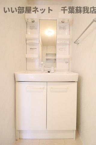 ブリランテAの洗面所|朝の準備に活躍する、洗髪洗面化粧台！