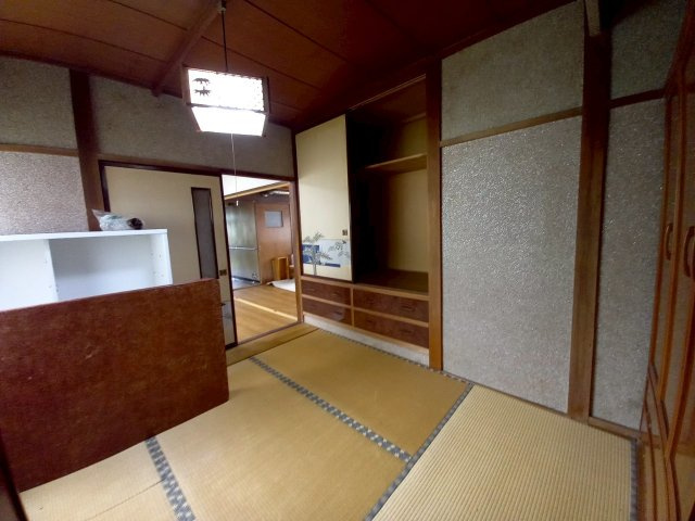 興津2丁目《平屋》リフォーム前提で検討いかがでしょうか♪の和室