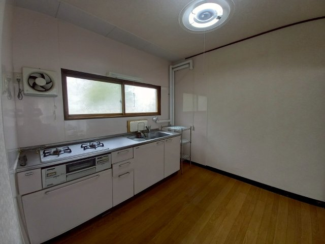 興津2丁目《平屋》リフォーム前提で検討いかがでしょうか♪のキッチン